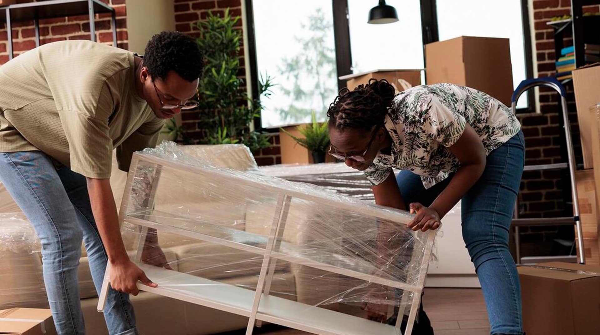 Montagem de móveis em mudanças: como economizar e evitar danos